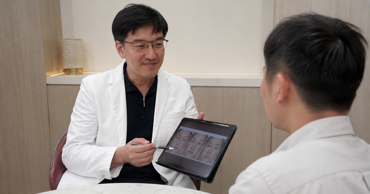 V臉療程效果說明，展現療程的專業過程。
